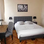 D'hotes Chateau De Courcelette 3*