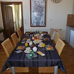 D'hotes Chateau De Courcelette Bed & Breakfast 3*