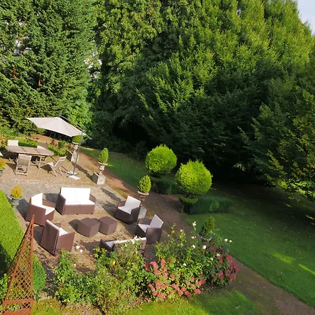 D'hotes Chateau De Courcelette Bed and breakfast