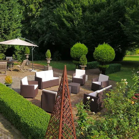 D'hotes Chateau De Courcelette Bed and breakfast 3*