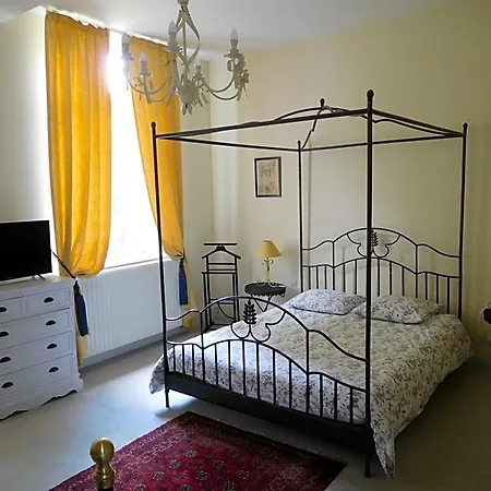 D'hotes Chateau De Courcelette 3*