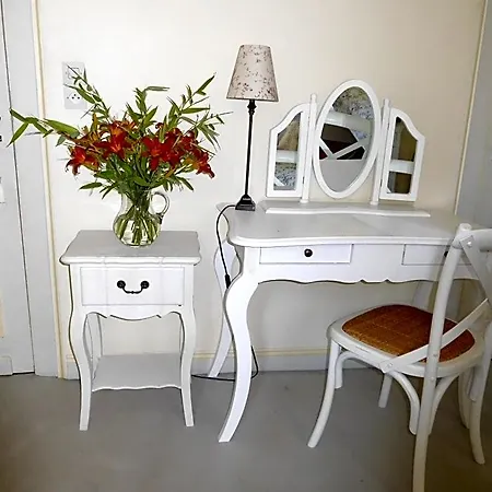 D'hotes Chateau De Courcelette Bed and Breakfast 3*