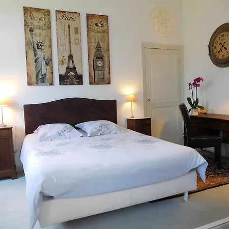 לינה וארוחת בוקר D'hotes Chateau De Courcelette Hem