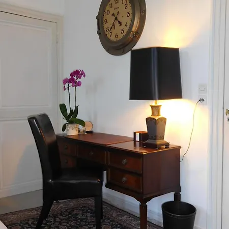 D'hotes Chateau De Courcelette 3*